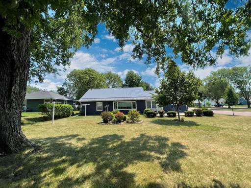 18 S Paffrath Avenue, Springfield, MN 56087