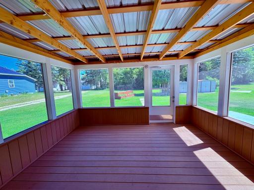 3 season porch to enjoy outdoors