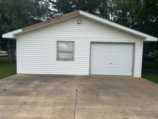185 10th Street, Tracy, MN 56175