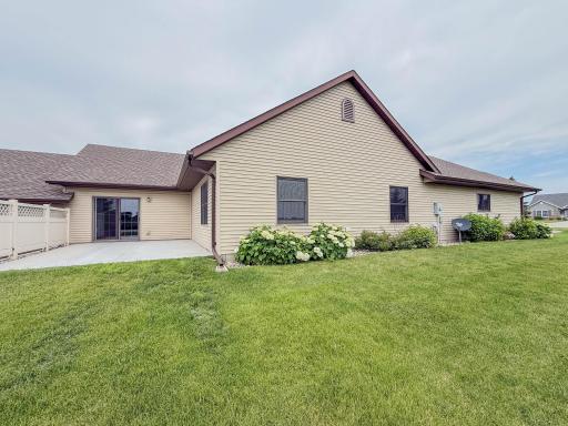 2953 9th Avenue SE, Willmar, MN 56201