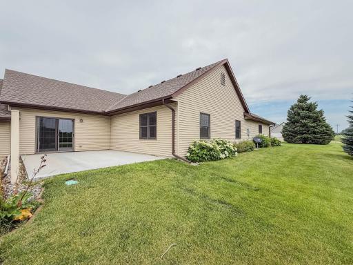 2953 9th Avenue SE, Willmar, MN 56201