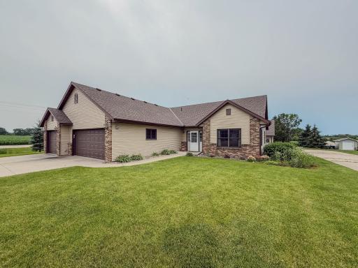 2953 9th Avenue SE, Willmar, MN 56201