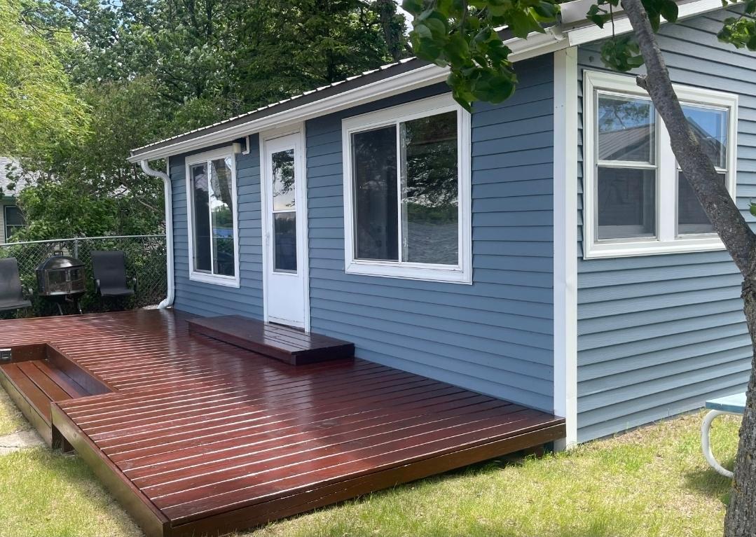 Corner Cabin