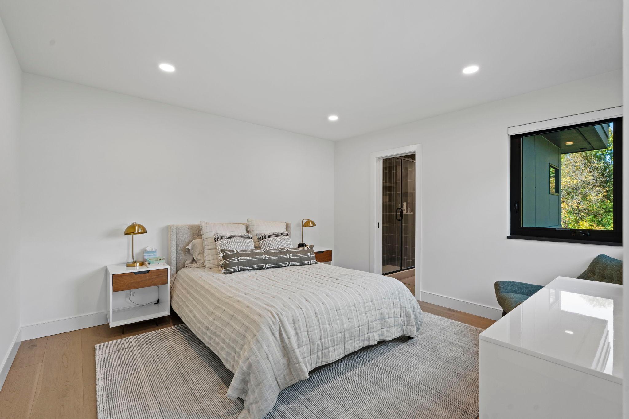 4 upper level bedrooms with access to bathrooms.