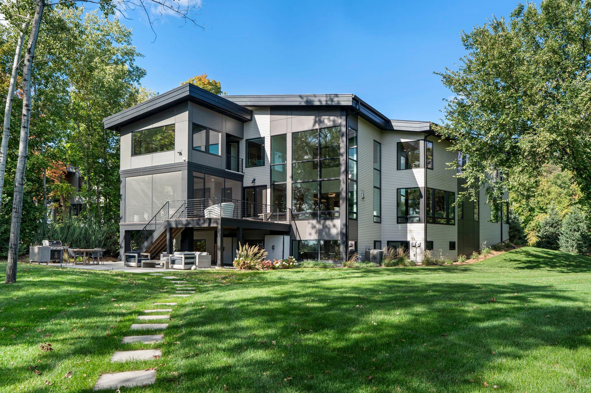 Looking for super private location! This is it! Mature trees, create wooded privacy retreat!