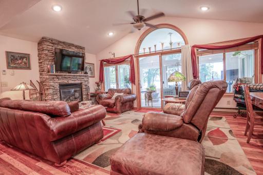 5999 150th Avenue NE, Spicer, MN 56288