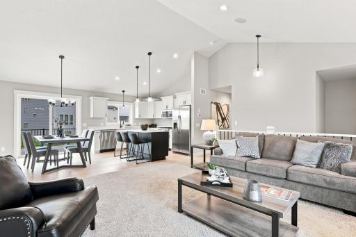 17750 Empire Trail, Lakeville, MN 55044