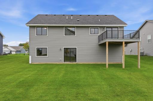 17750 Empire Trail, Lakeville, MN 55044