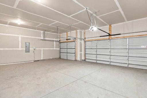 17750 Empire Trail, Lakeville, MN 55044