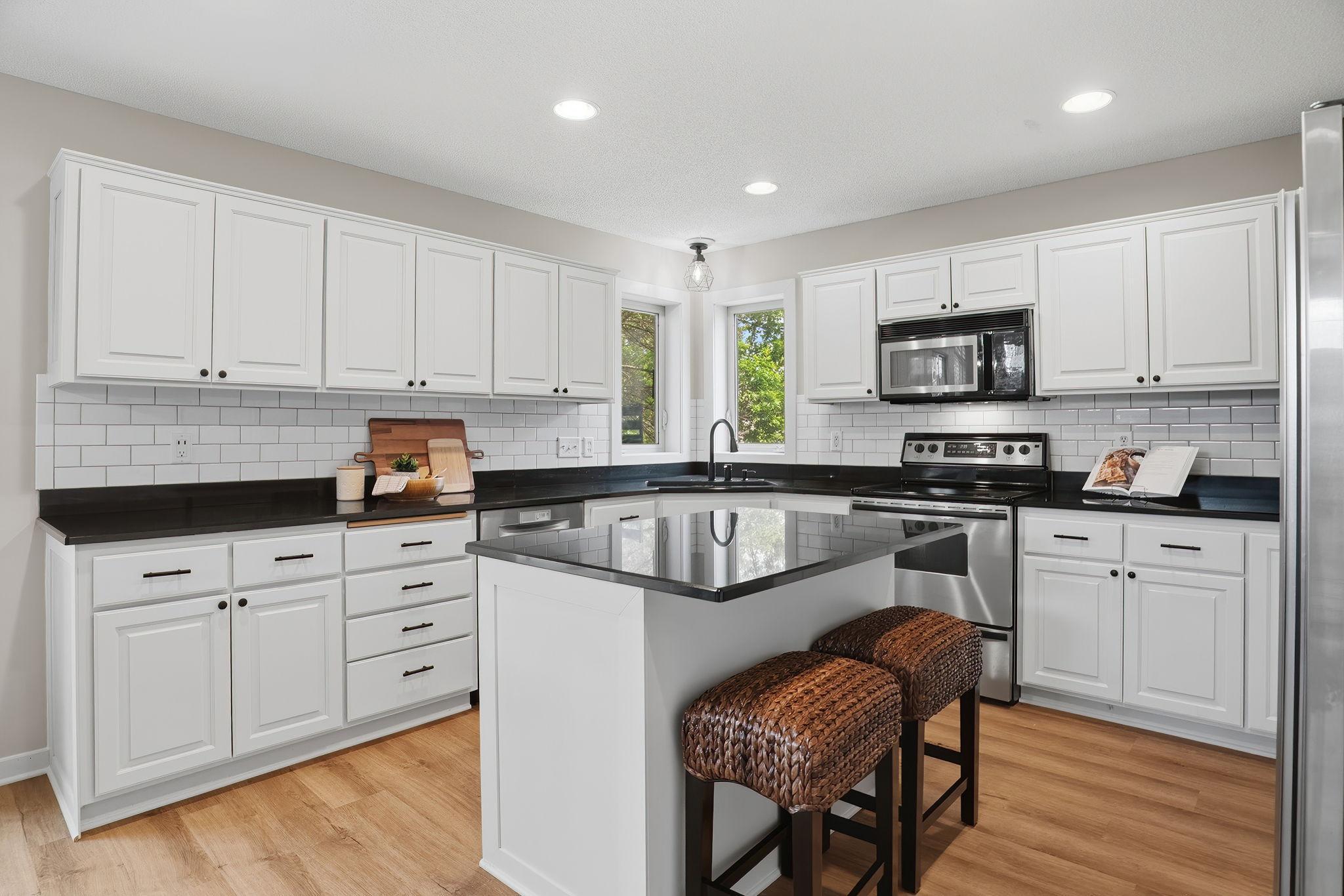 Breakfast bar is perfect for an afternoon snack or Sunday baking.