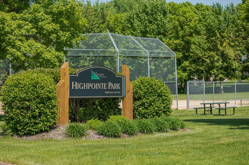 Highpointe park is a short walk to baseball fields, tennis court, sledding hill and playground.