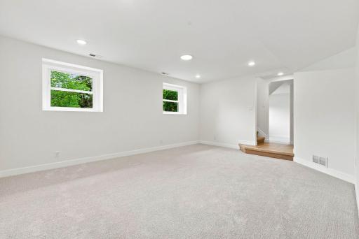 1161 Goodrich Avenue, Saint Paul, MN 55105