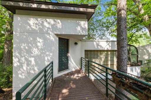 4200 Poplar Drive, Golden Valley, MN 55422