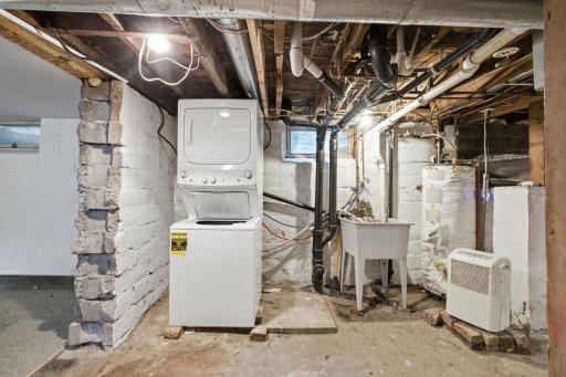 Stacking washer and dryer stay with the home