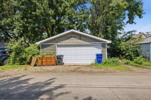 1472 Concordia Avenue, Saint Paul, MN 55104