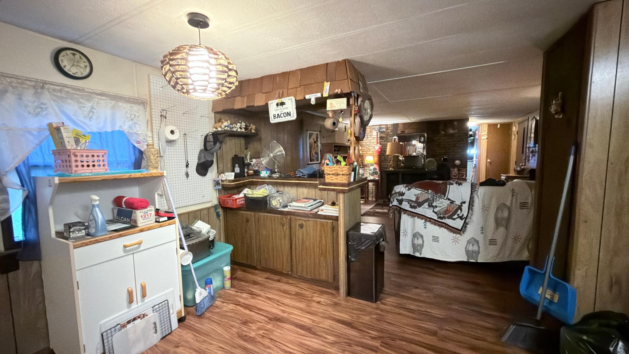 Kitchen / Bar