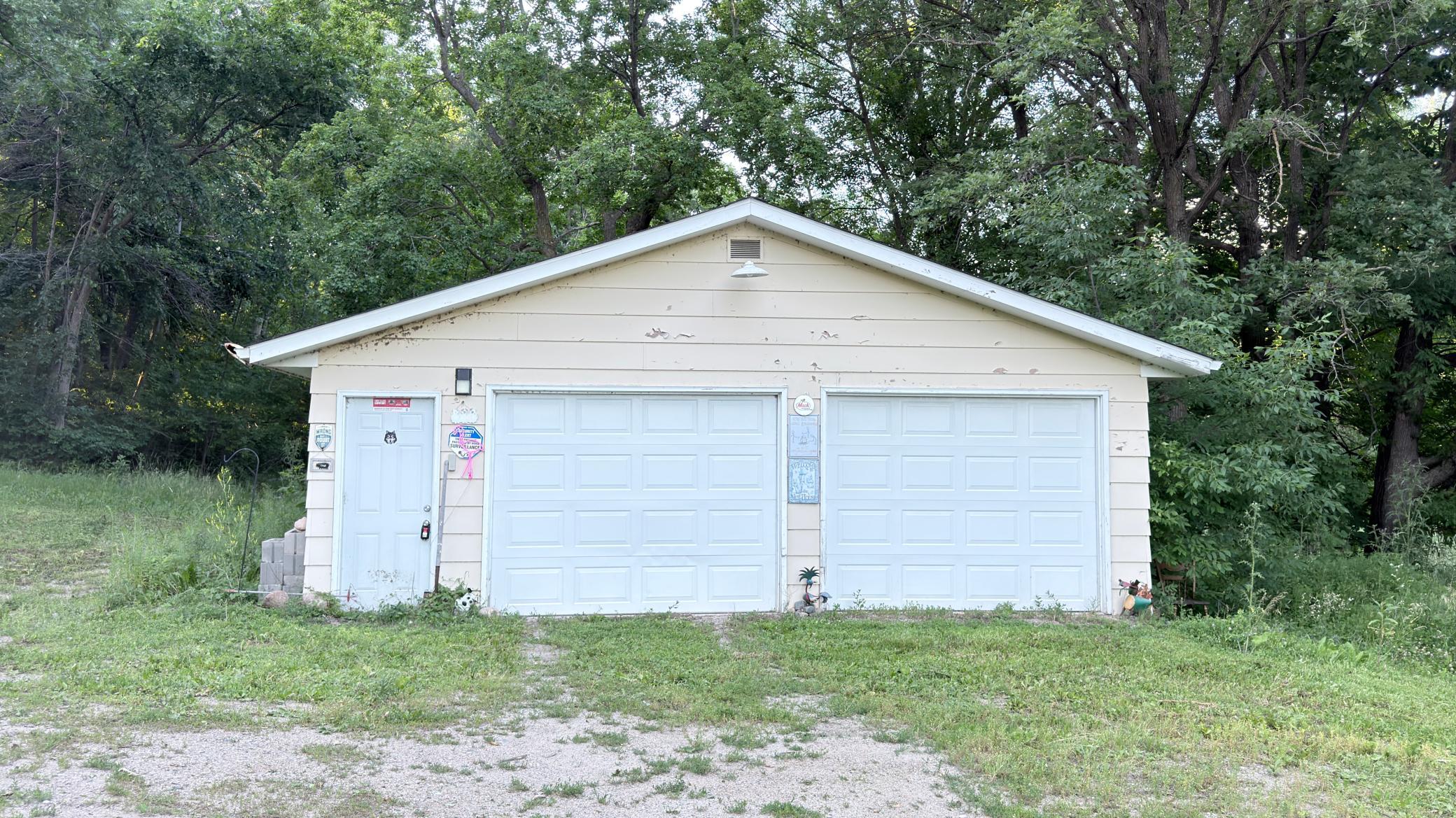 Detached Garage