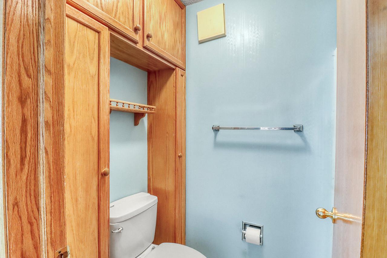 Primary Bath w/ extra storage