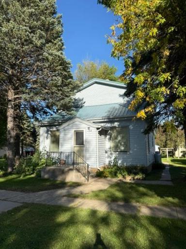 102 N Grove Street, Okabena, MN 56161