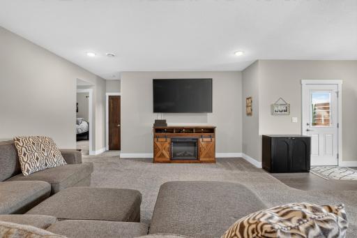 6788 Larkspur Parkway NW, Rochester, MN 55901