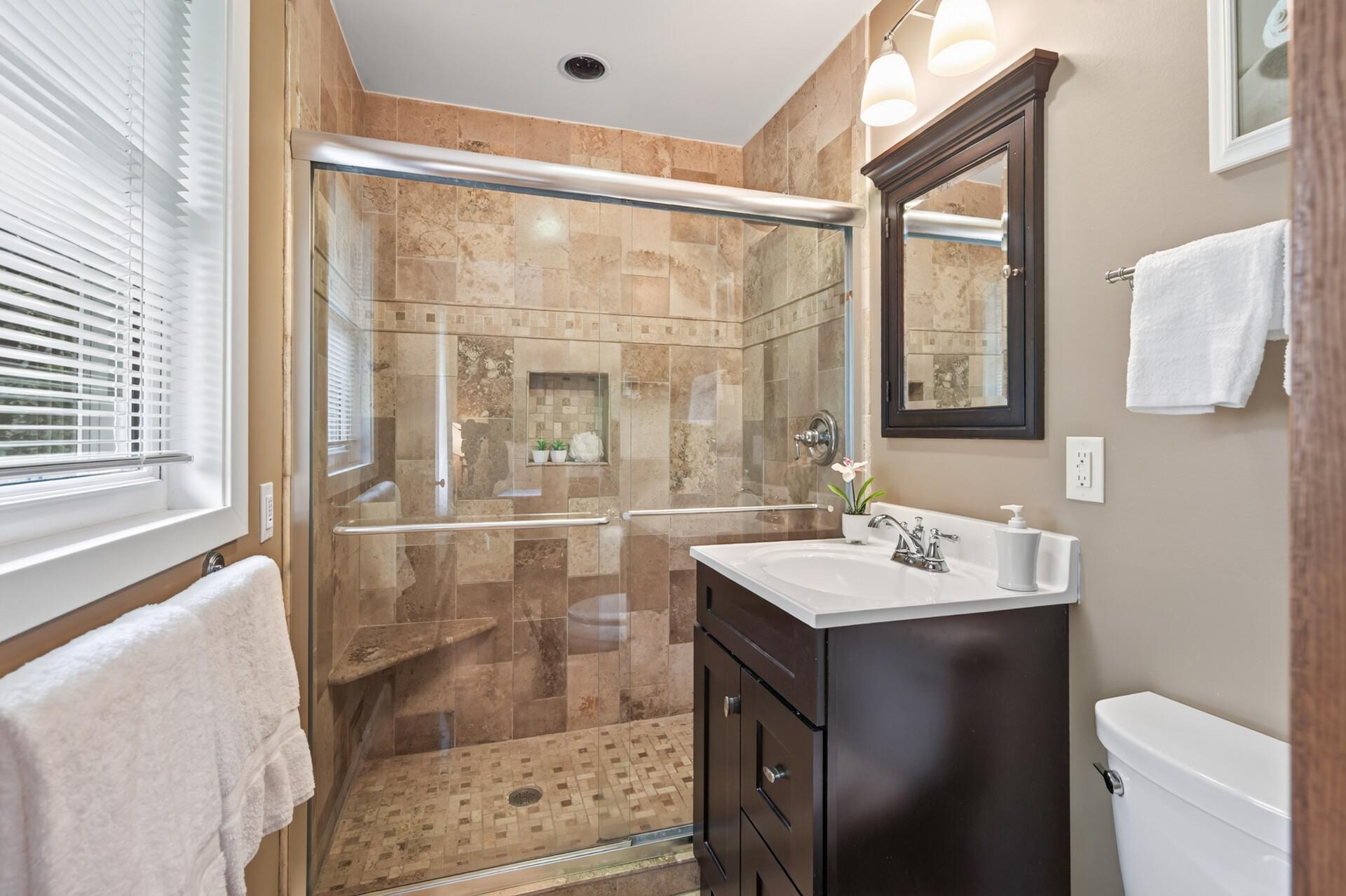 Primary 3/4 bath