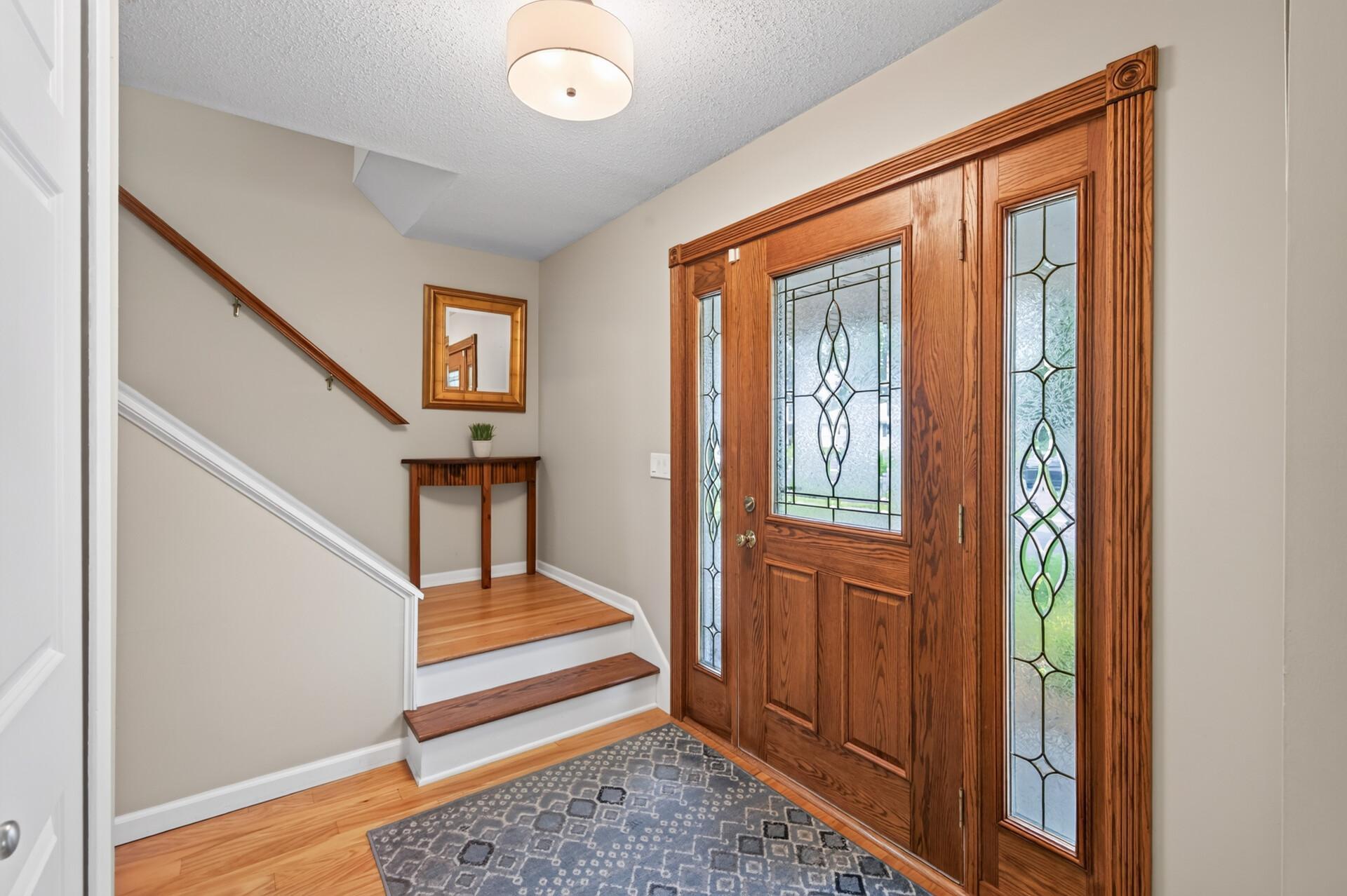 Spacious entryway