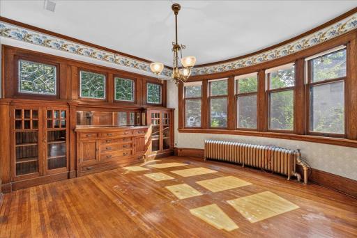 887 Ashland Avenue, Saint Paul, MN 55104