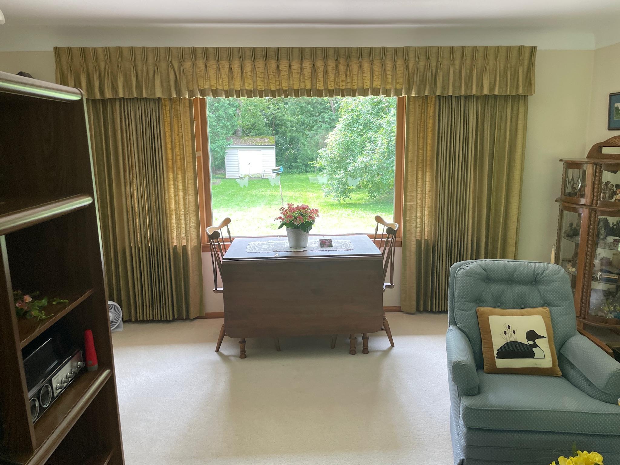 Dining table from living room. Great view.