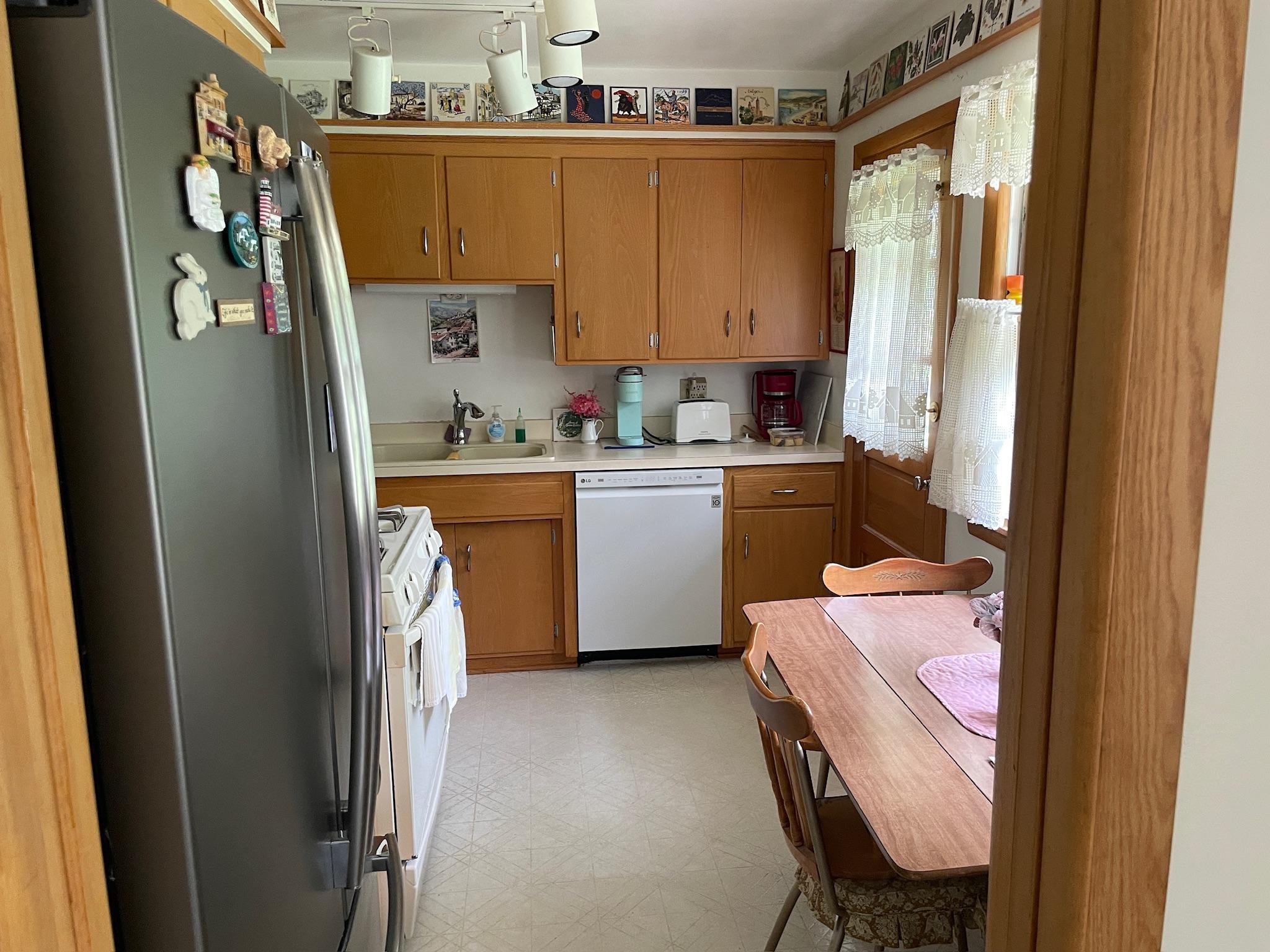 L-shaped-around to left (can't see).