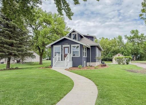 1316 W Fairview Avenue, Olivia, MN 56277