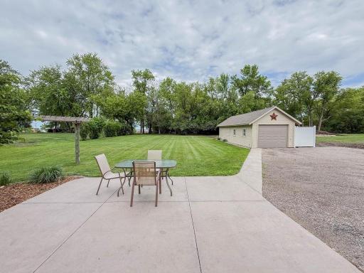 1316 W Fairview Ave Olivia