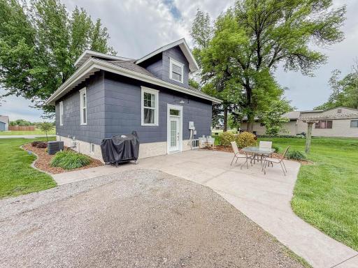 1316 W Fairview Ave Olivia