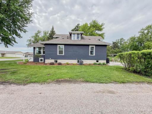 1316 W Fairview Ave Olivia