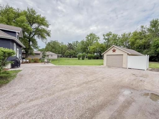 1316 W Fairview Ave Olivia