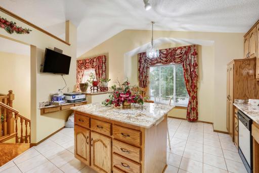 7200 89th Avenue N, Brooklyn Park, MN 55445