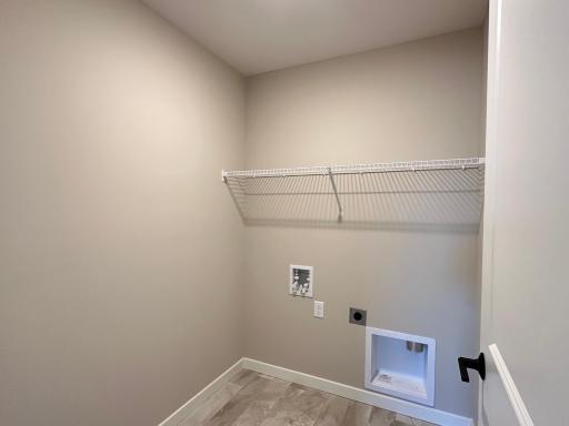 1664 Lund Way, Shakopee, MN 55379