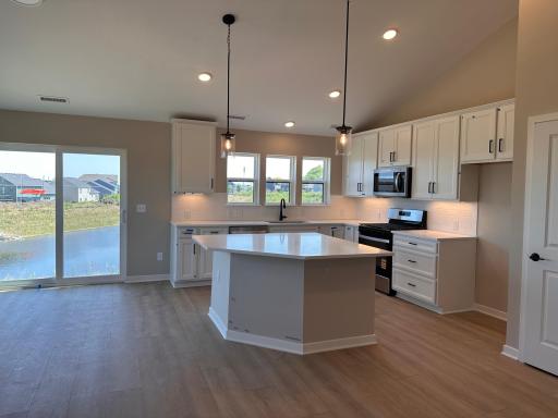Photo for 1649 Lund Way, Shakopee, MN 55379 - listing #7103425 1649 Lund Way, Shakopee, MN 55379