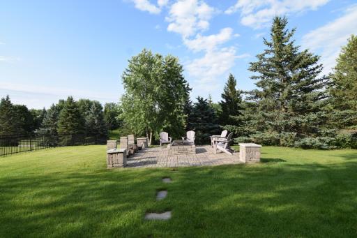 19328 Ireland Court, Lakeville, MN 55044