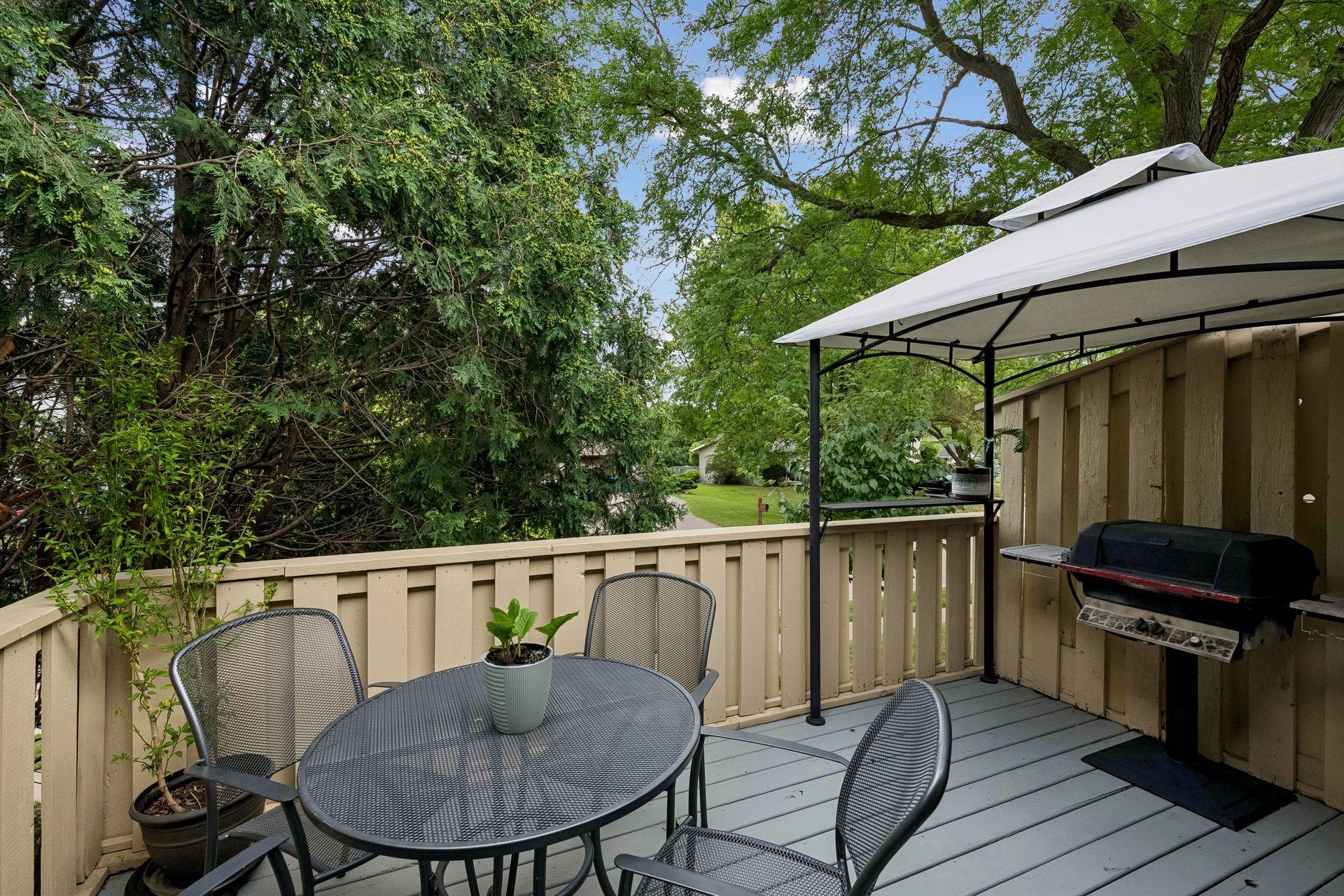 Well Maintained Deck