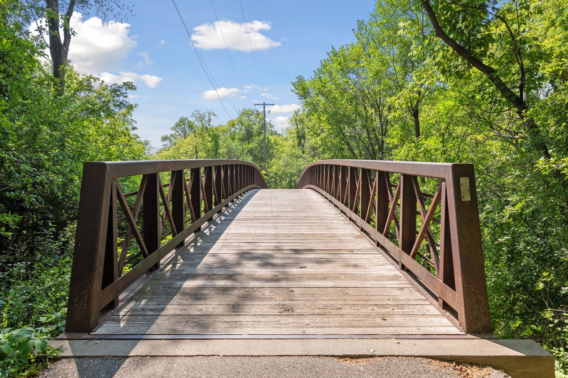 Bridge to Hyland Lake Park Reserve nearby