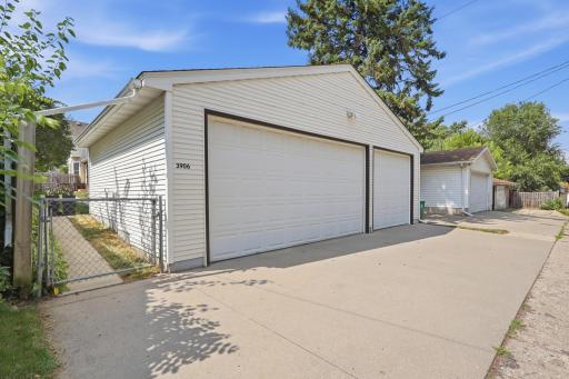3906 Lyndale Avenue N, Minneapolis, MN 55412