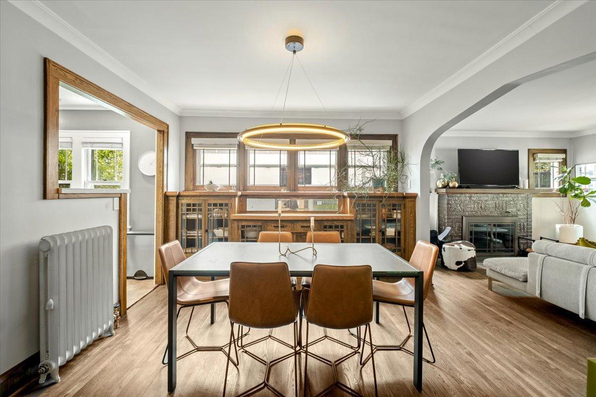 Generous and Bright Living Spaces!