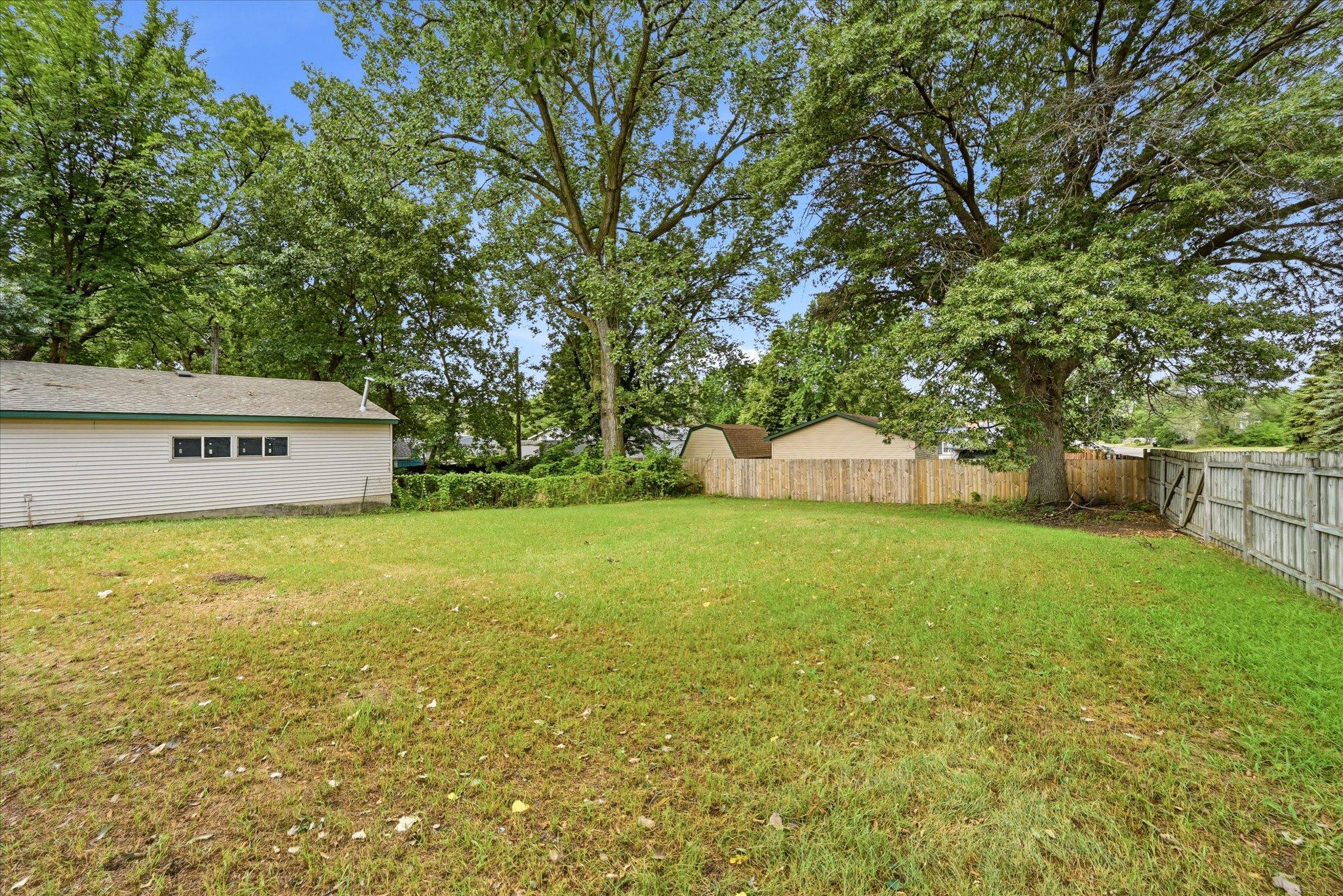 Huge Oversized Fully Fenced in Yard!