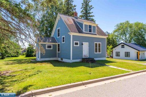 10 Jasper Street, Soudan, MN 55782