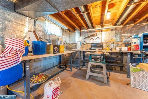 10 Jasper Street, Soudan, MN 55782