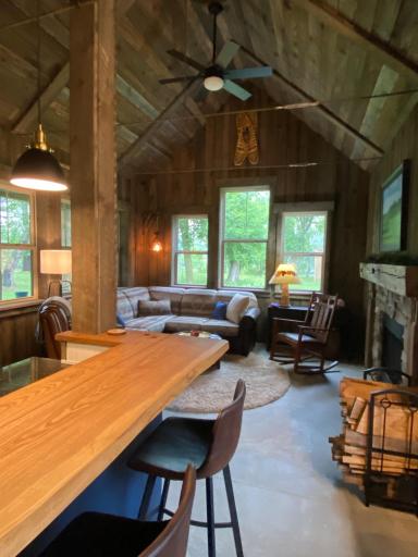 1475 Woodland Loop NW, Baudette, MN 56623