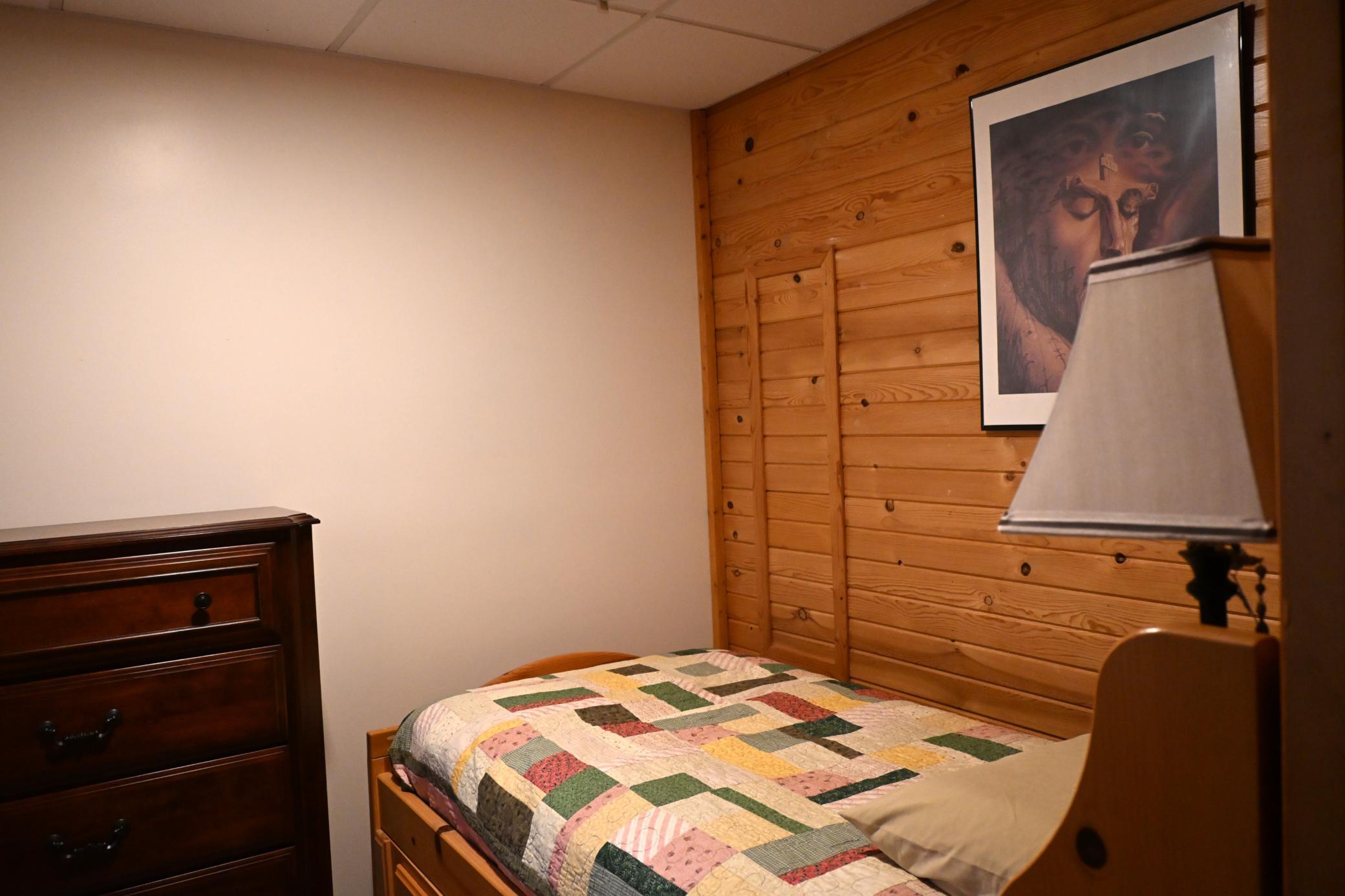 Lower level bonus room.JPG