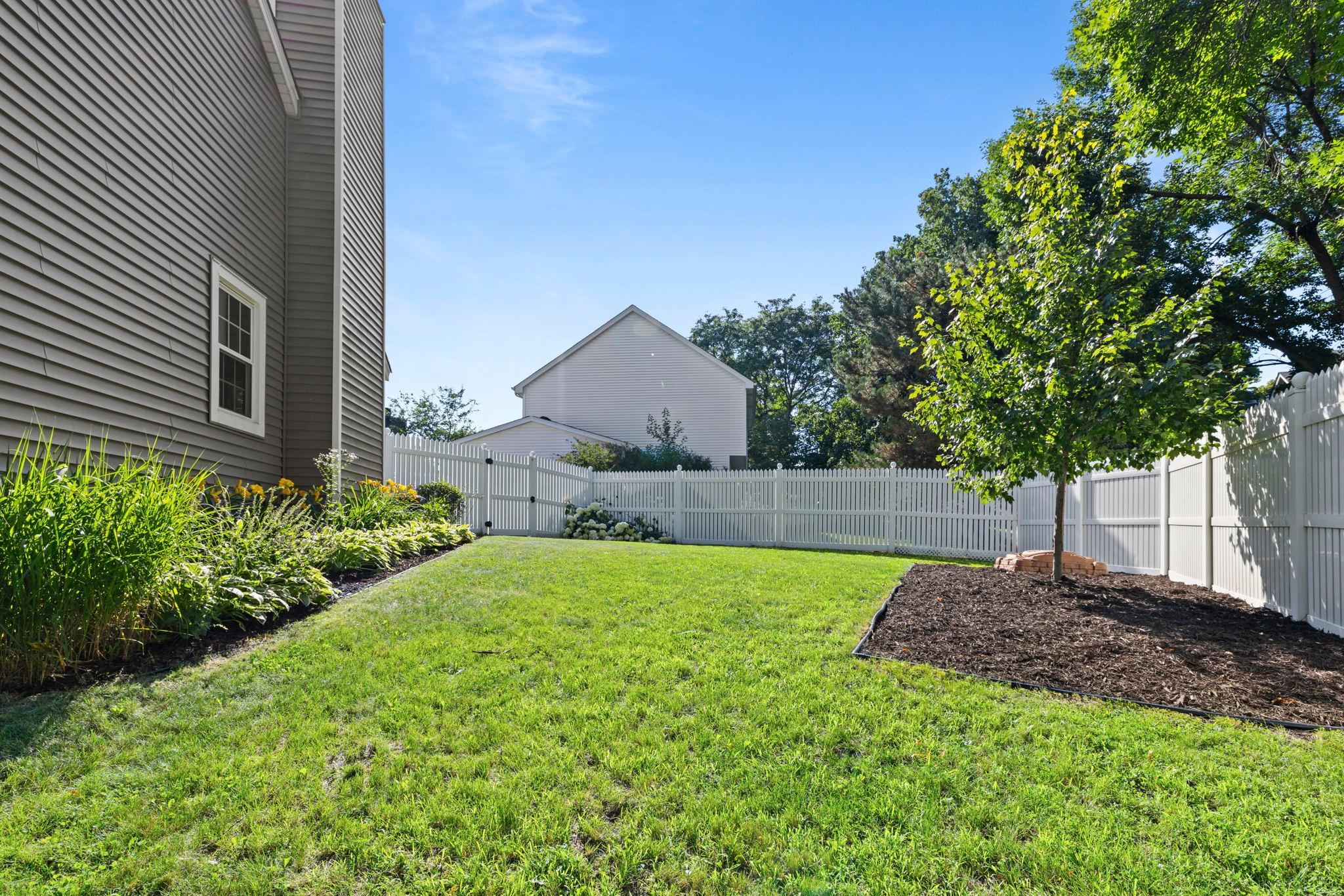 73-web-or-mls-11107 Rhode Island Ave S-195.jpg