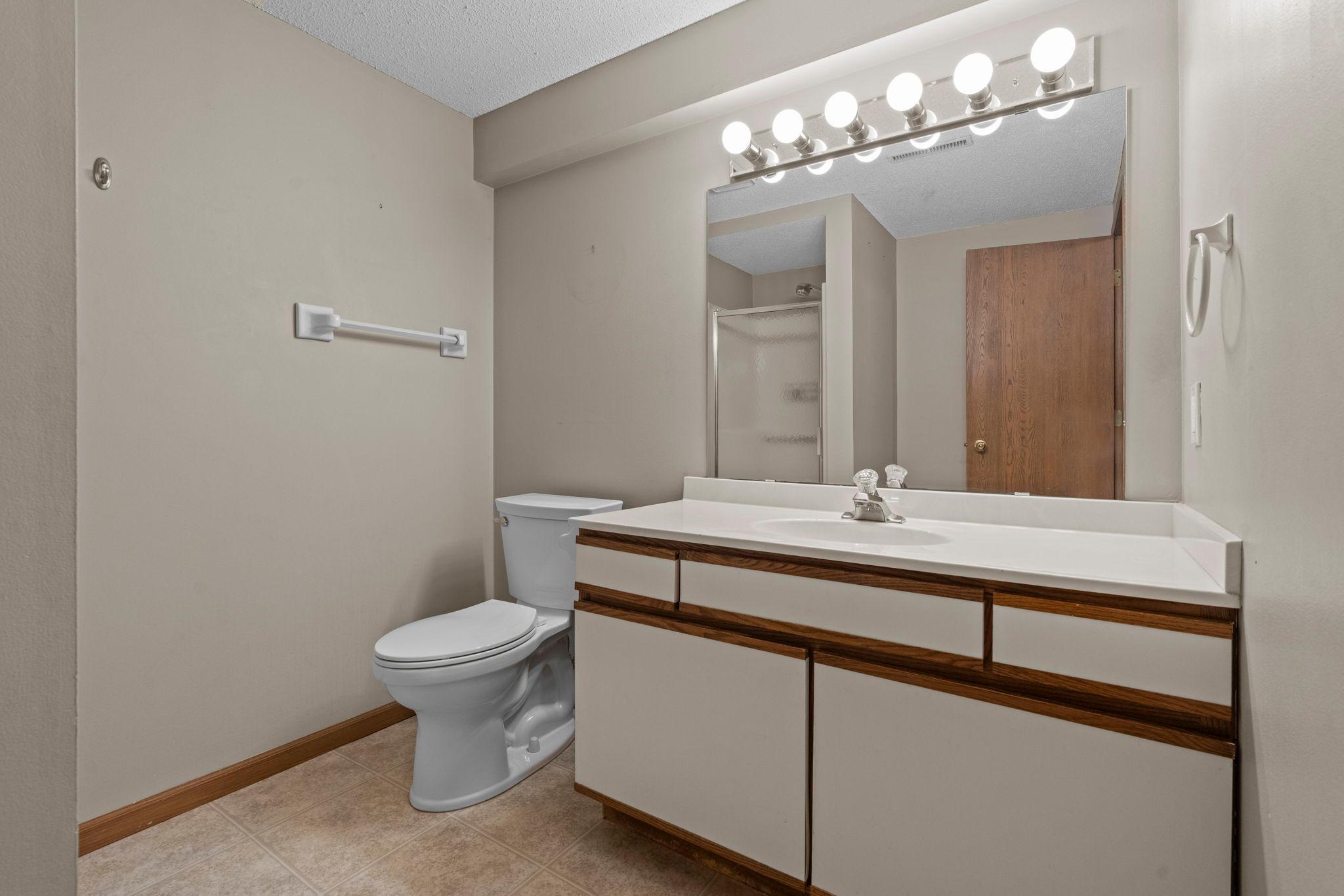 48-web-or-mls-11107 Rhode Island Ave S-223.jpg