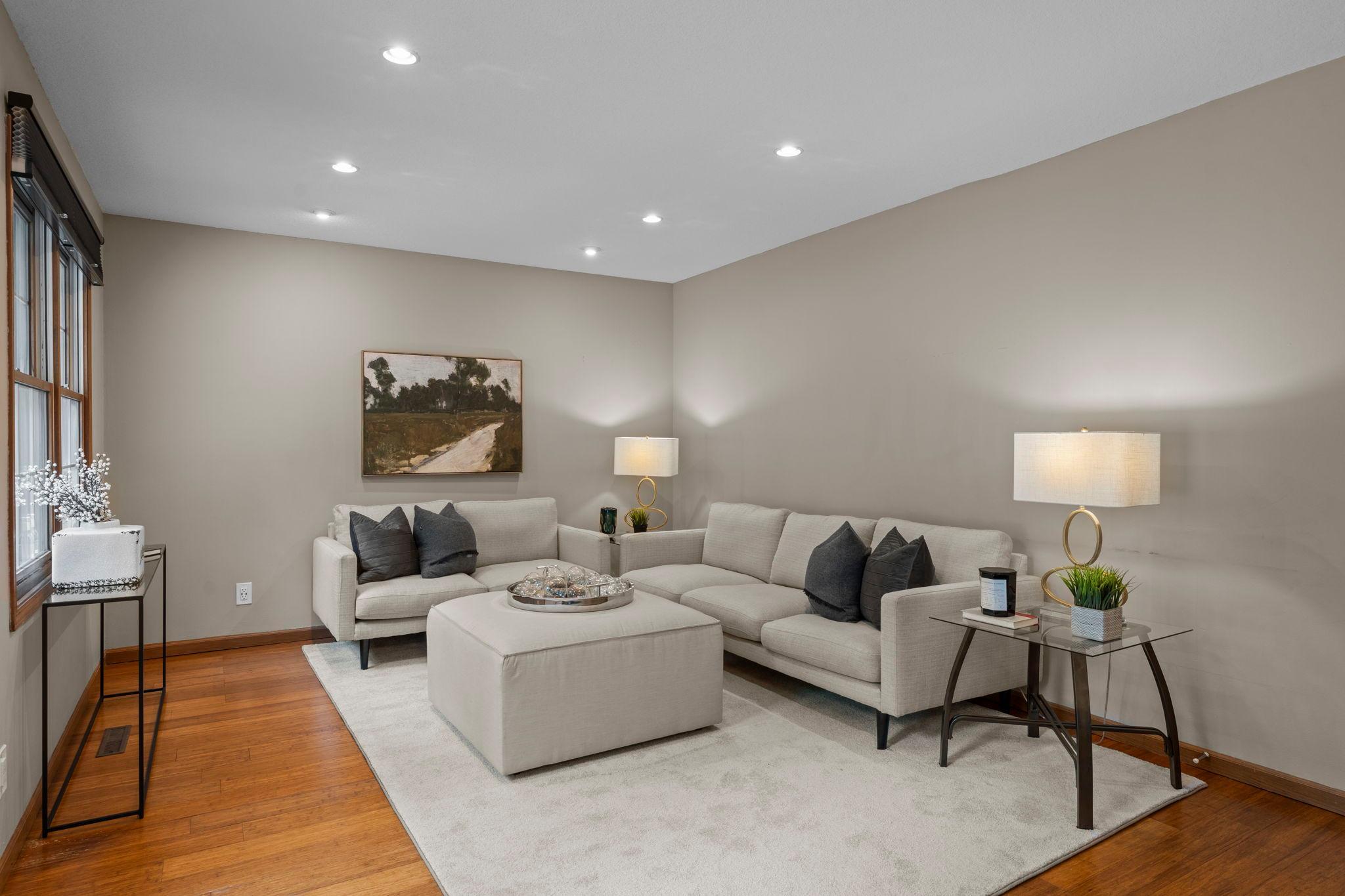 8-web-or-mls-11107 Rhode Island Ave S-88.jpg
